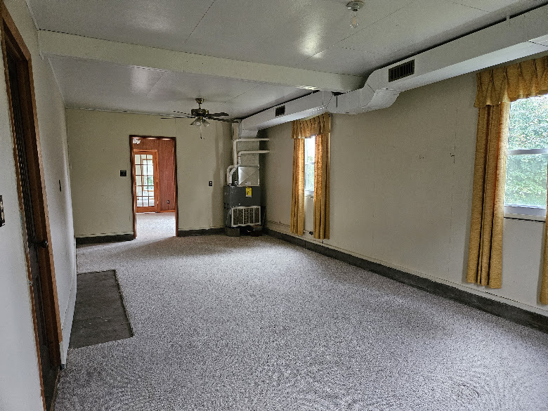 211 W Liberty Street Property Photo 20