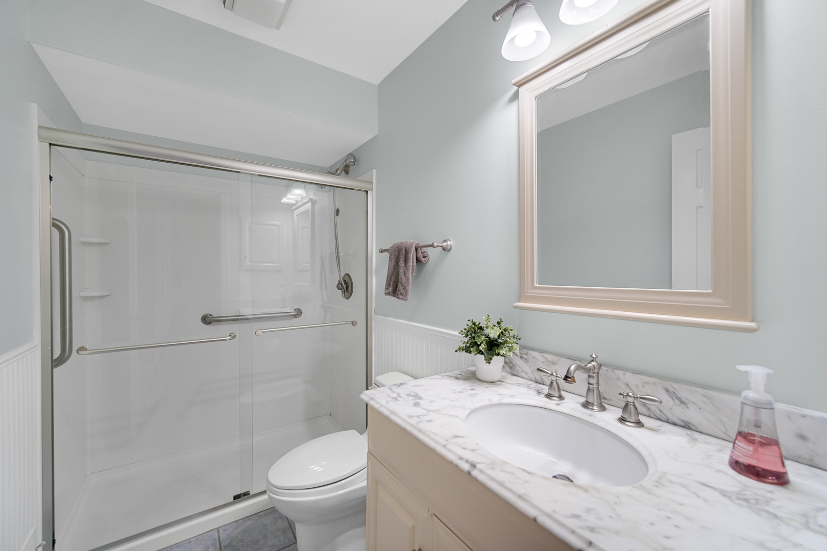 9054 Forestview Road Property Photo 28