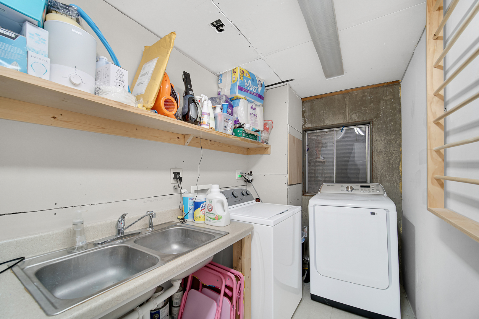 9054 Forestview Road Property Photo 34