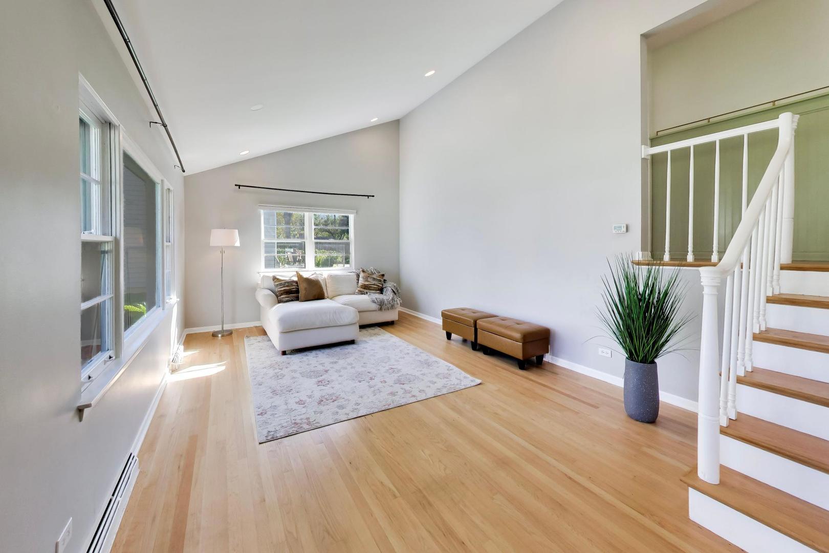 1445 N Webster Street Property Photo 4