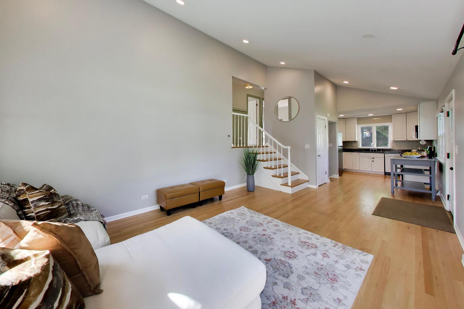 1445 N Webster Street Property Photo 8