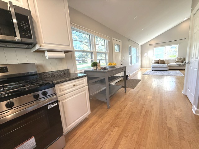 1445 N Webster Street Property Photo 9