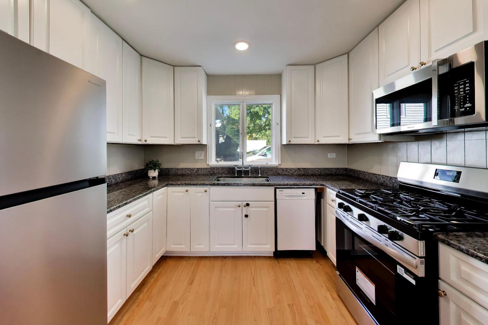 1445 N Webster Street Property Photo 11
