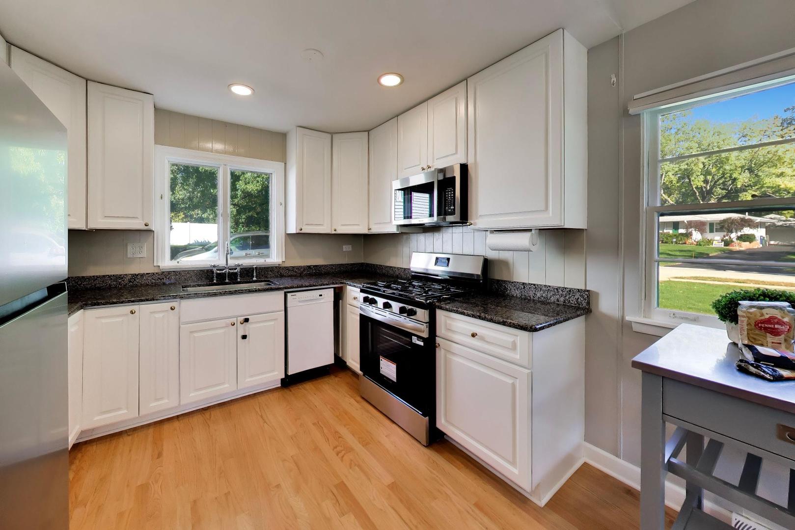 1445 N Webster Street Property Photo 12