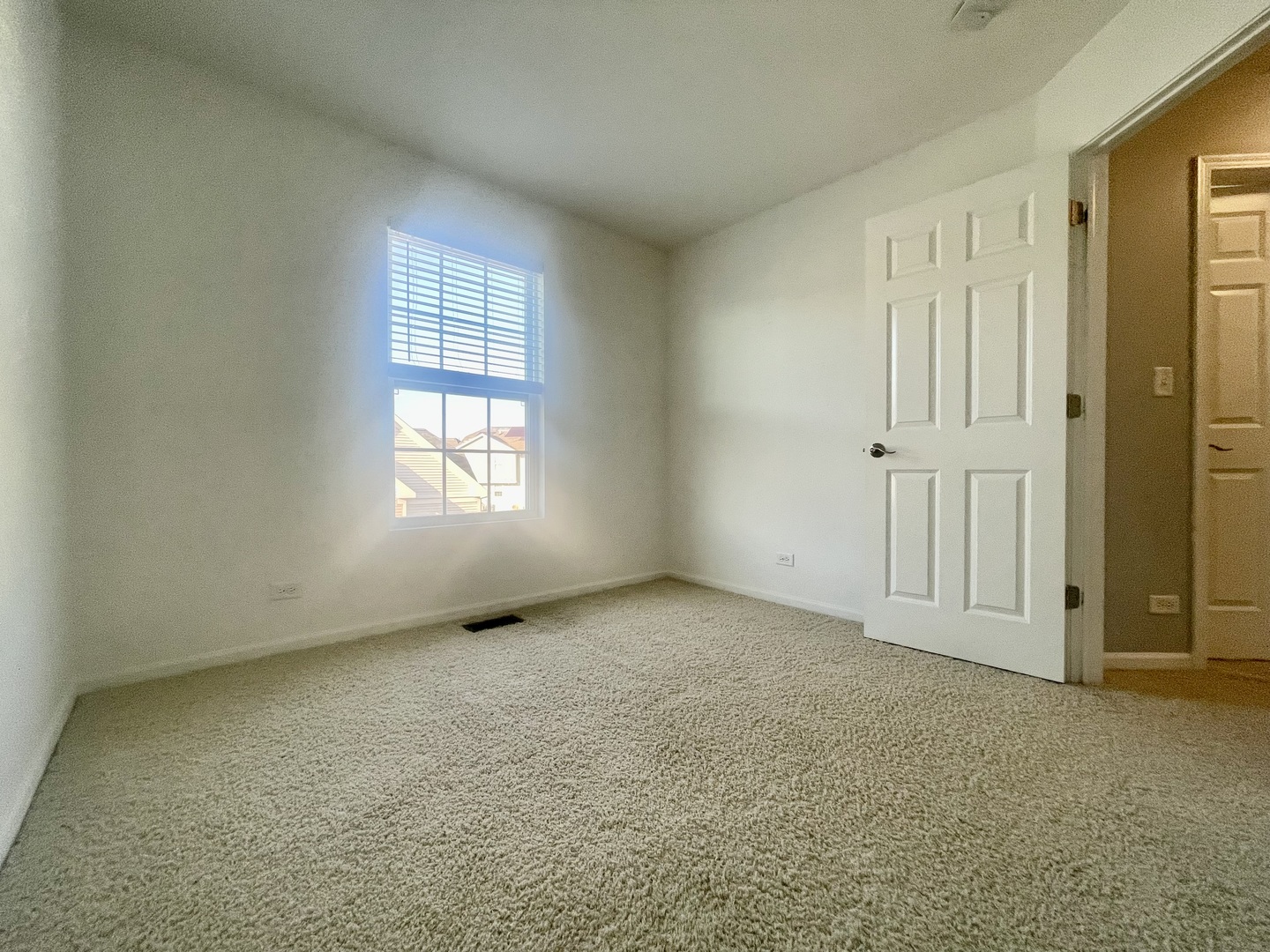 1736 Persimmon Street Property Photo 19