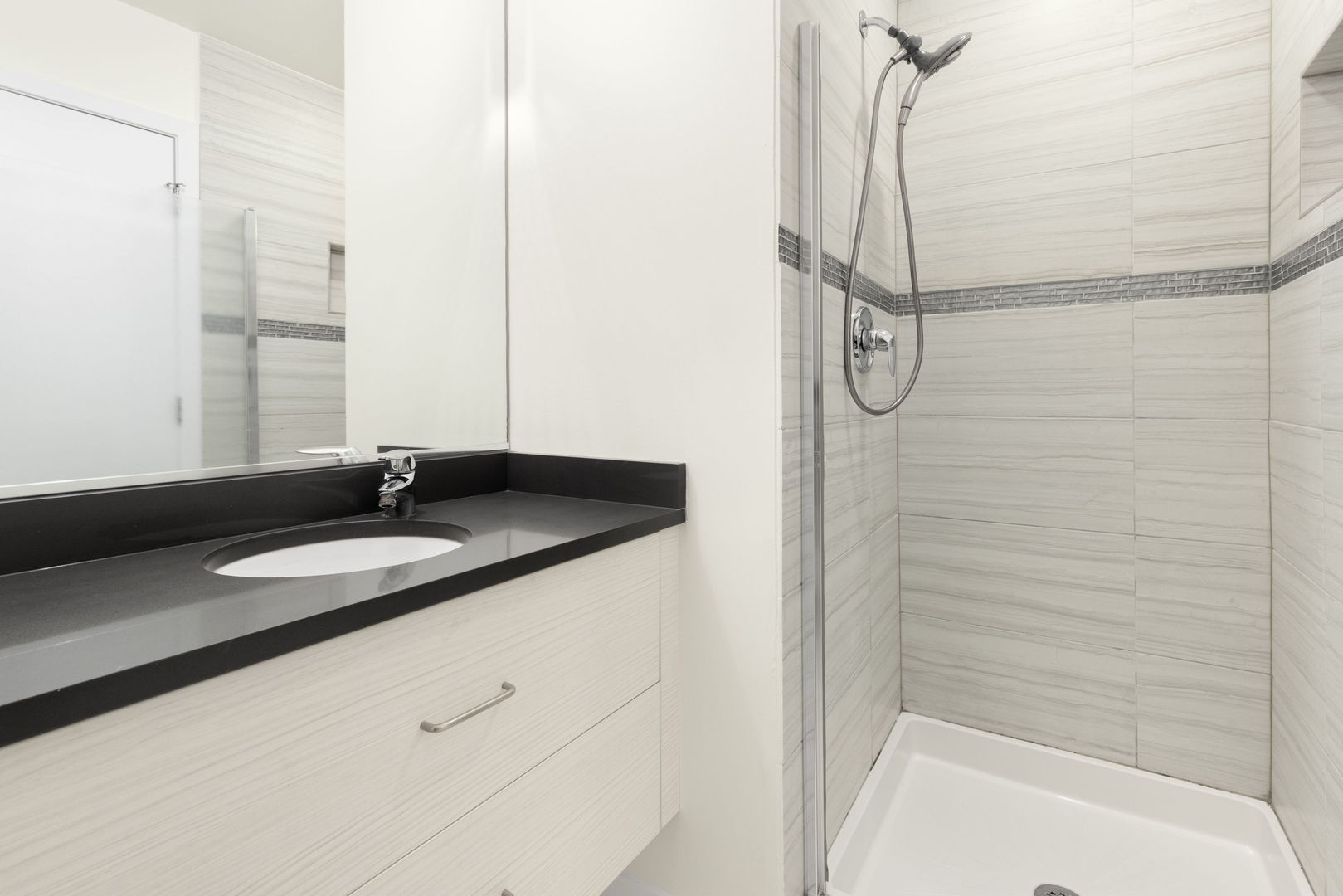 737 W Washington Boulevard 1204 Property Photo 5