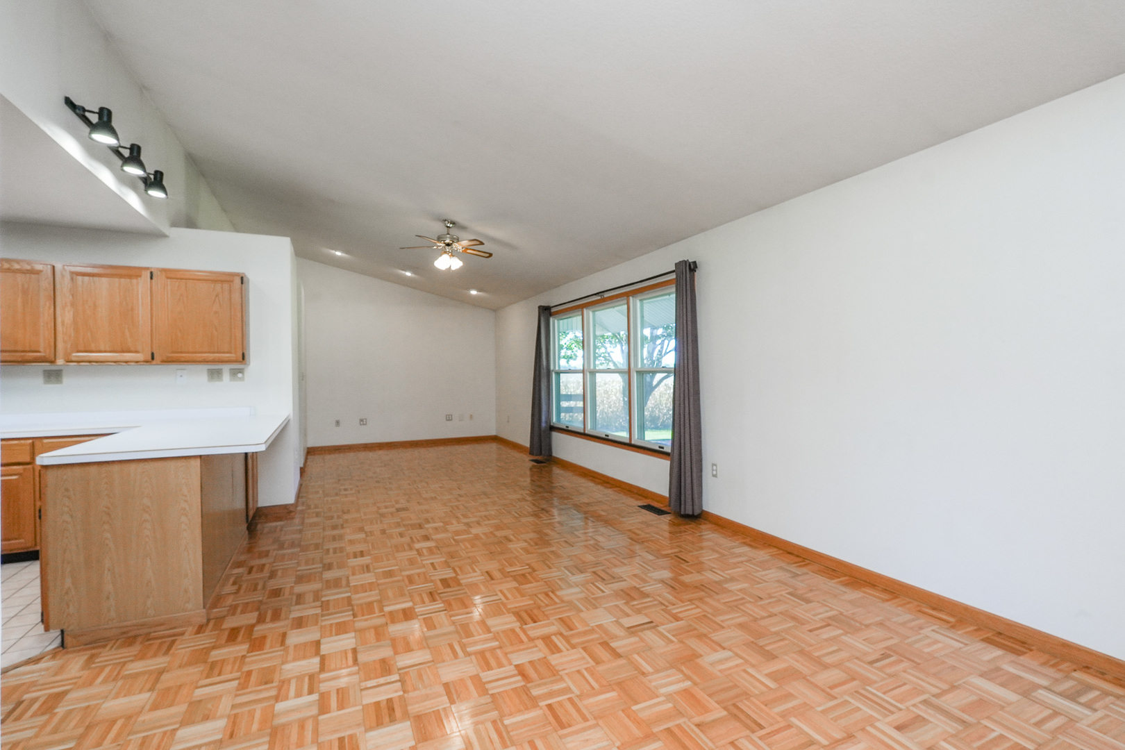 3121 Sportsman Club Road Property Photo 3
