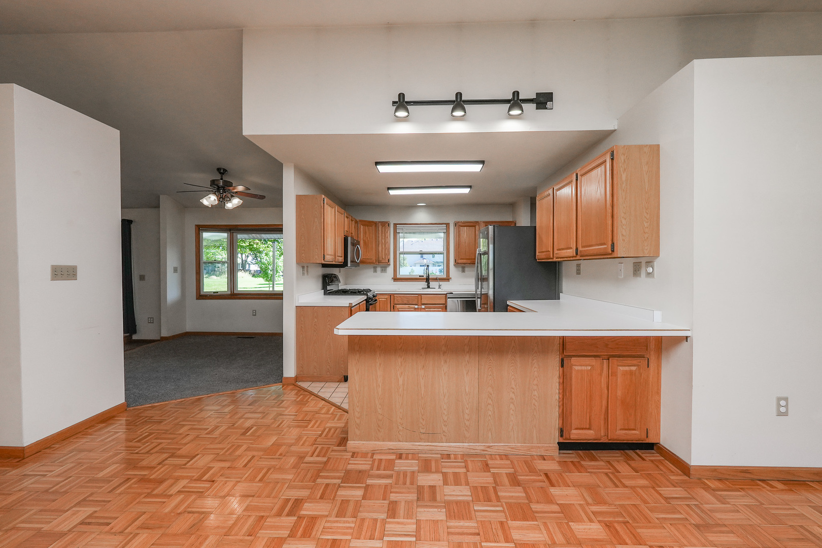 3121 Sportsman Club Road Property Photo 9