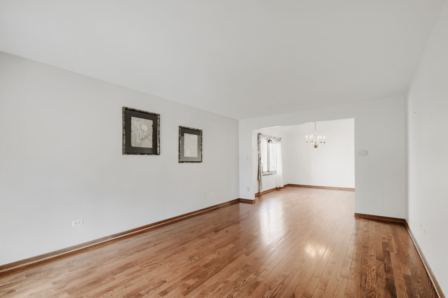 9015 Natoma Avenue Property Photo 5