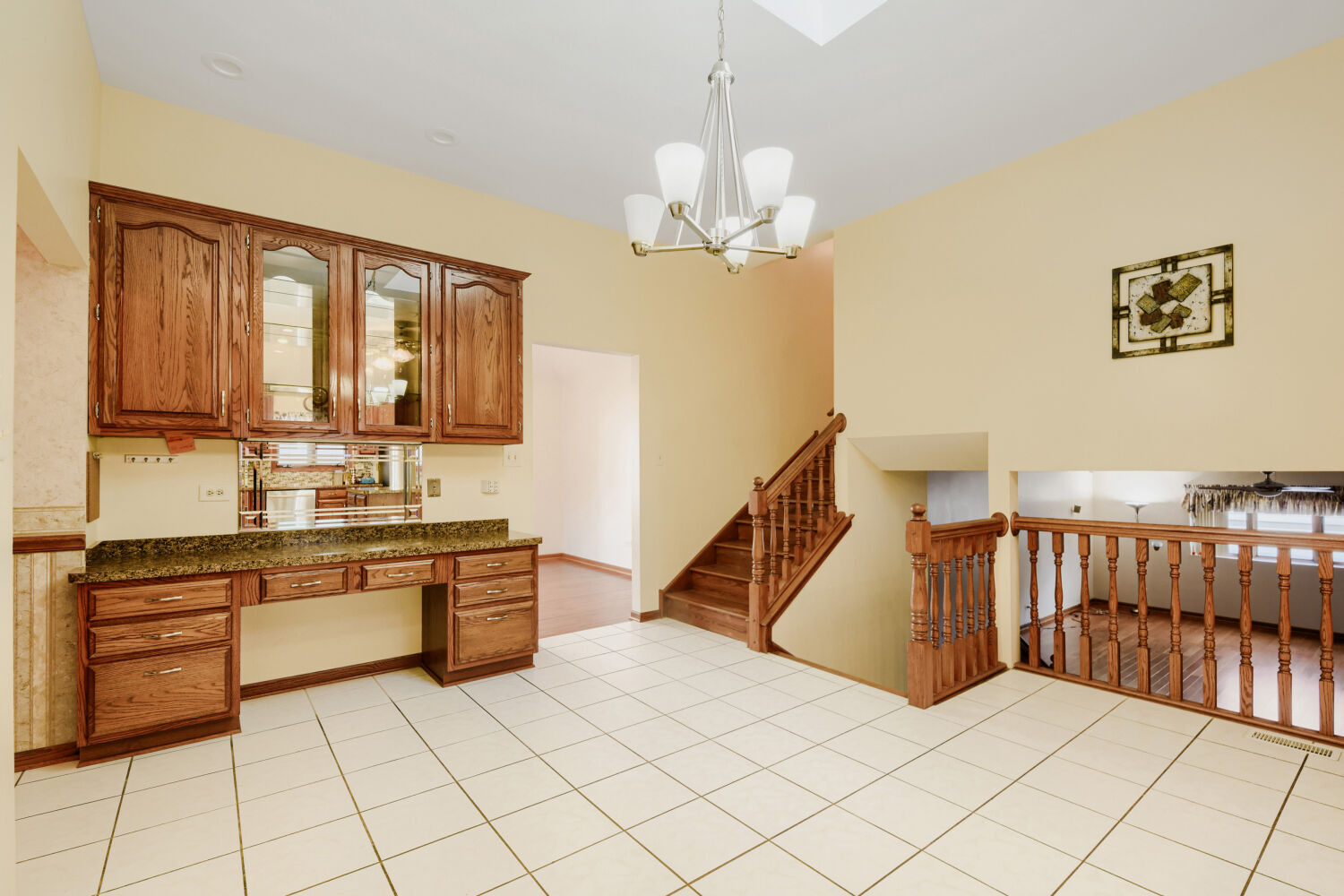 9015 Natoma Avenue Property Photo 12