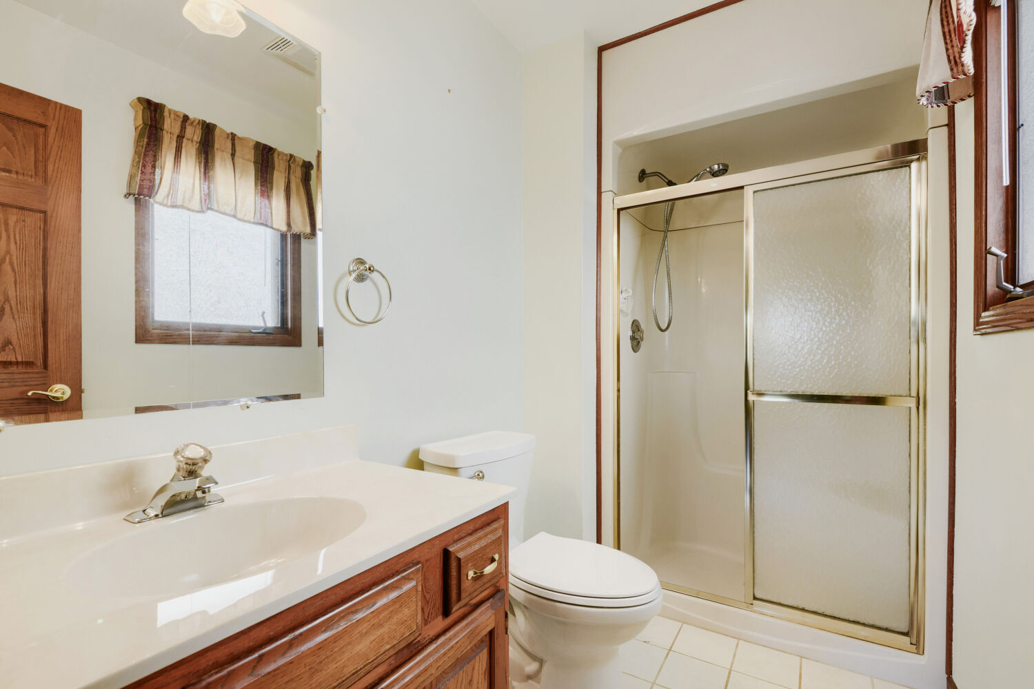 9015 Natoma Avenue Property Photo 19