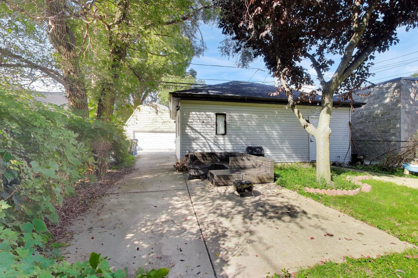 6100 N Hermitage Avenue G Property Photo 29