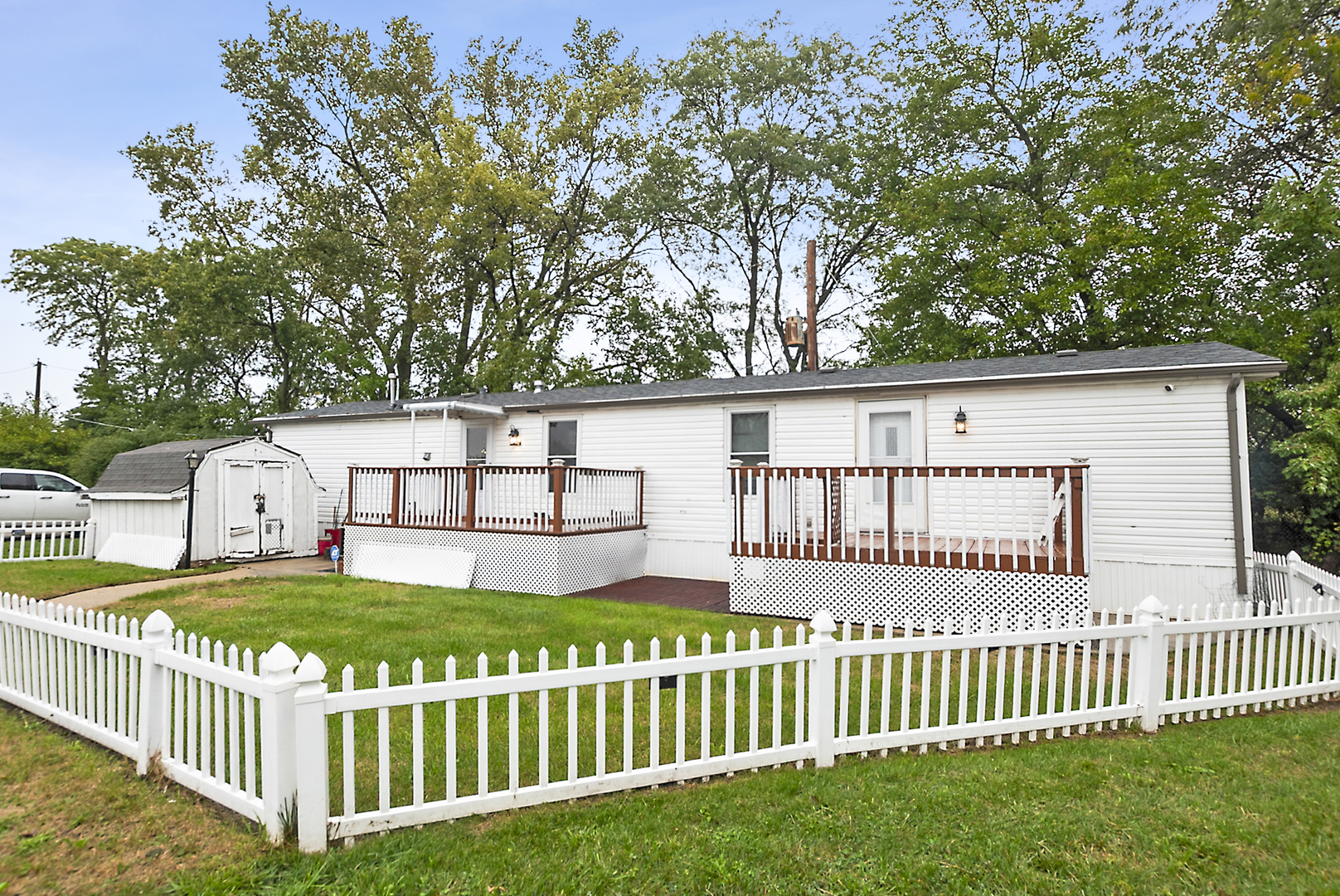 14115 Western Avenue 400b Property Photo 1