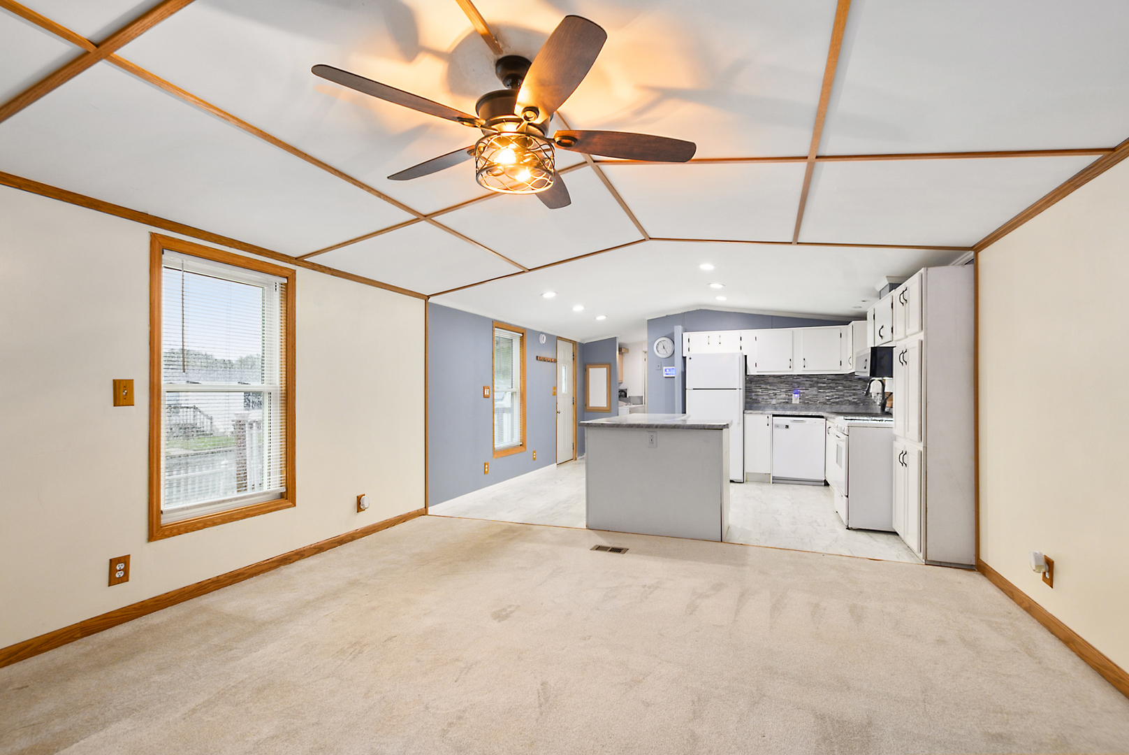 14115 Western Avenue 400b Property Photo 4