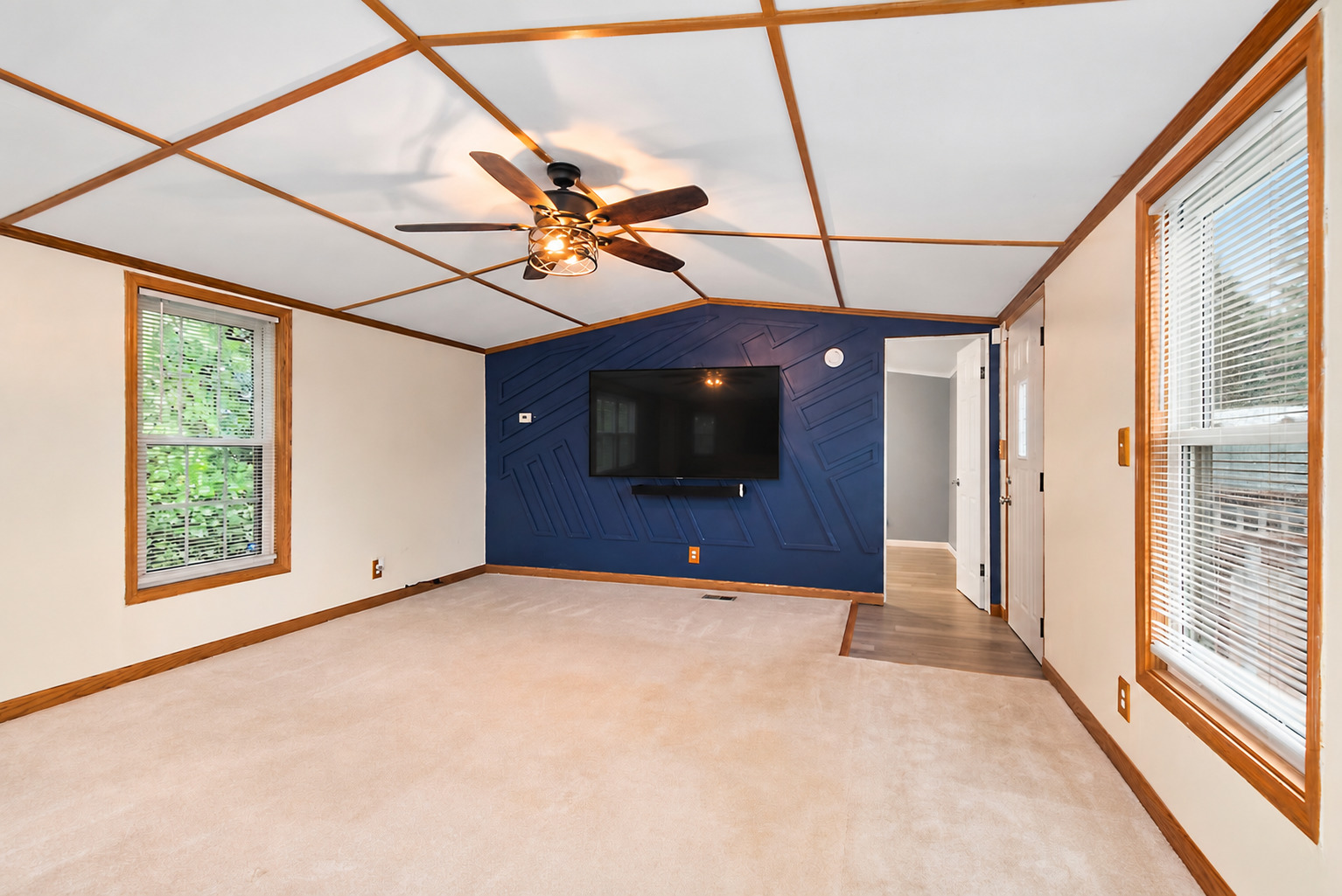 14115 Western Avenue 400b Property Photo 5