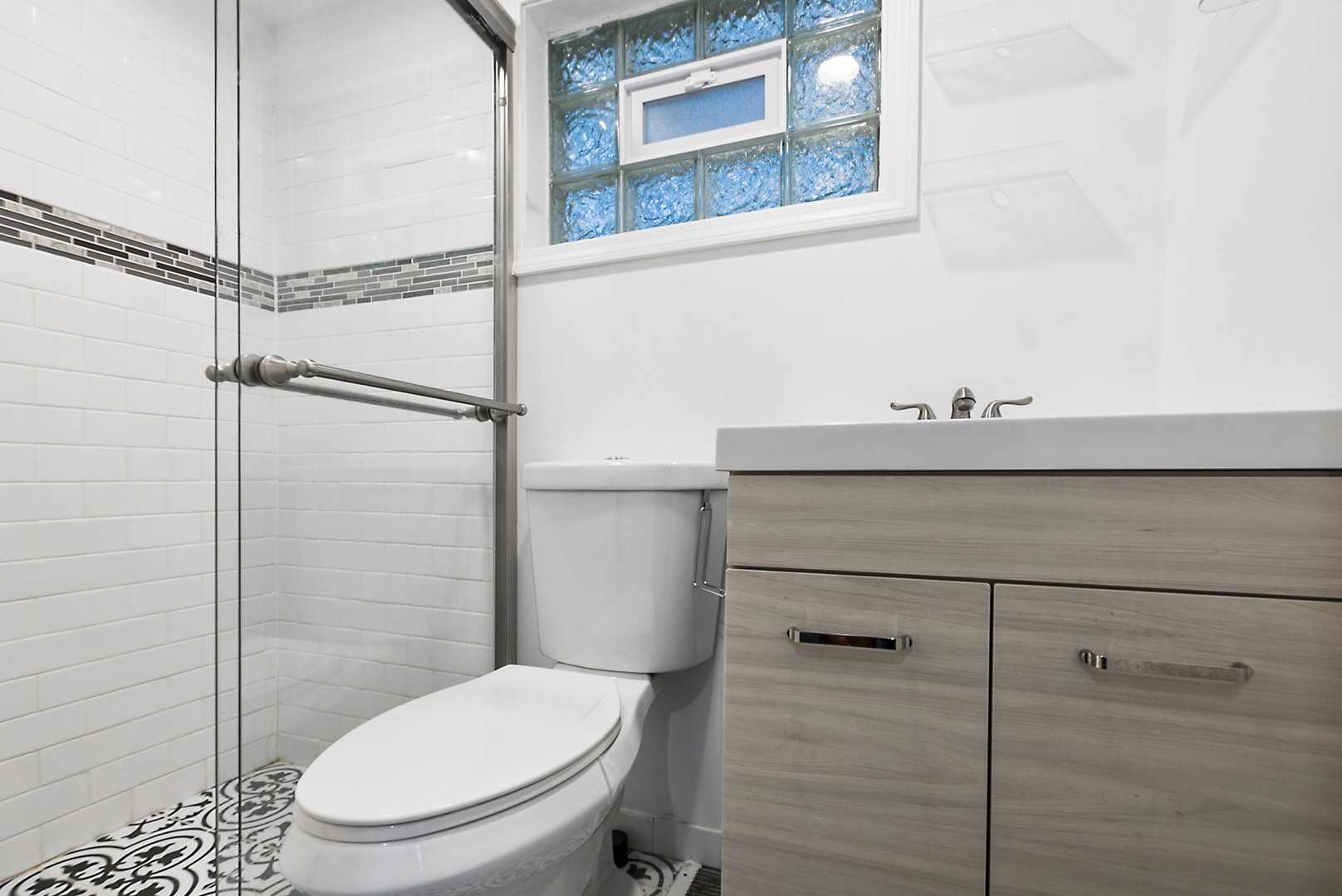 14115 Western Avenue 400b Property Photo 7