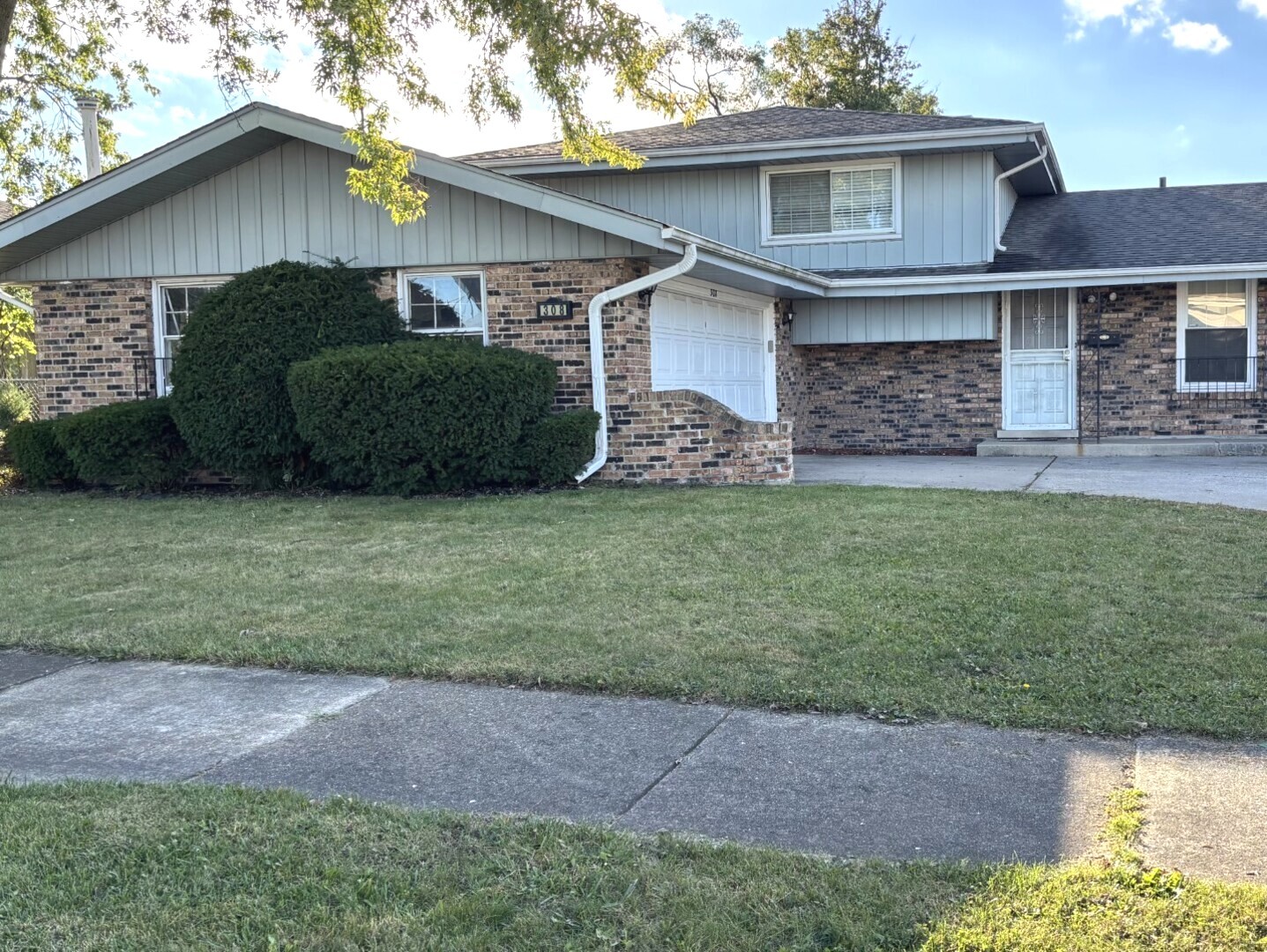 308 S Walnut Street Property Photo 1