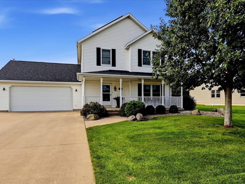 802 W Farmland Drive Property Photo 1