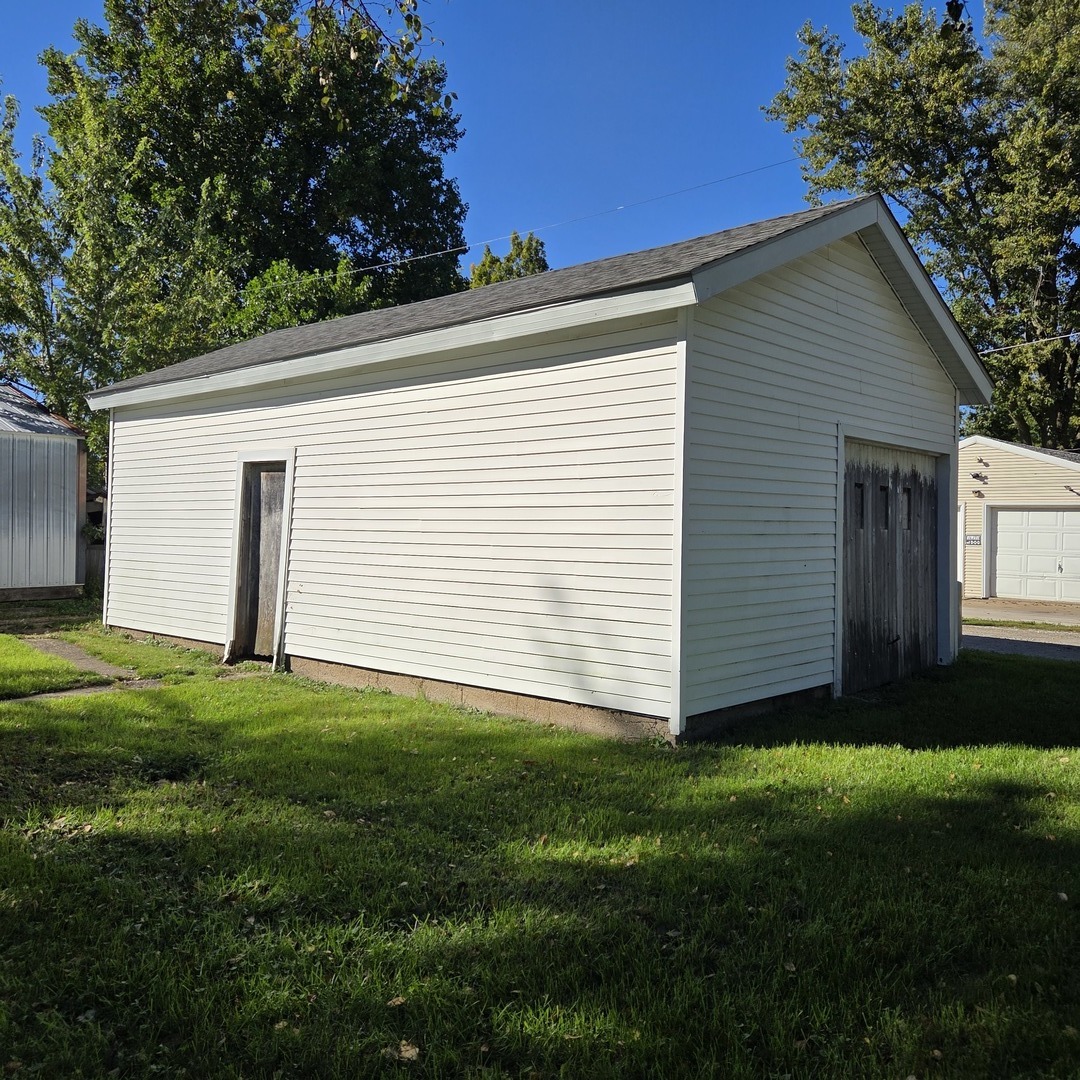 301 3rd Street Property Photo 31
