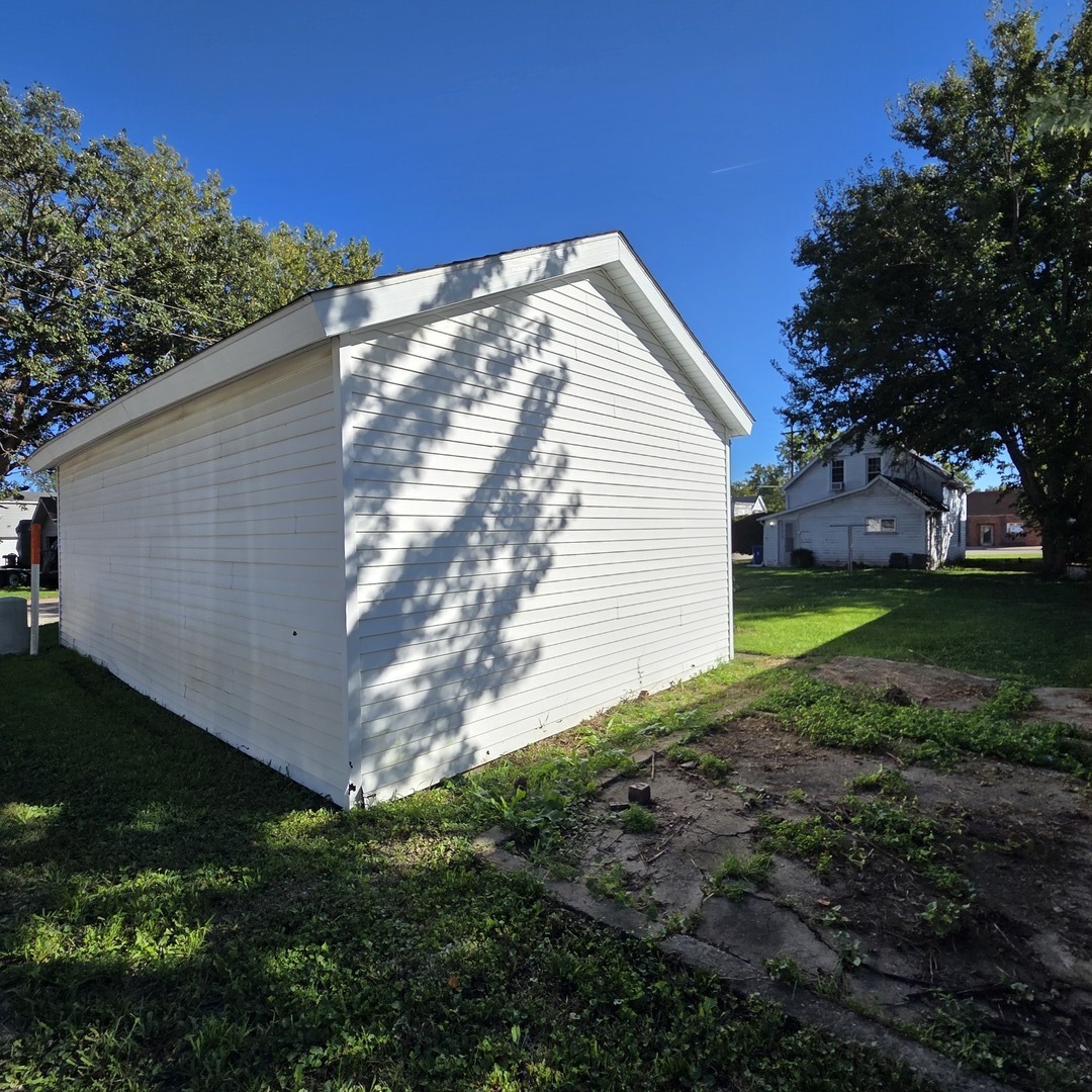 301 3rd Street Property Photo 33