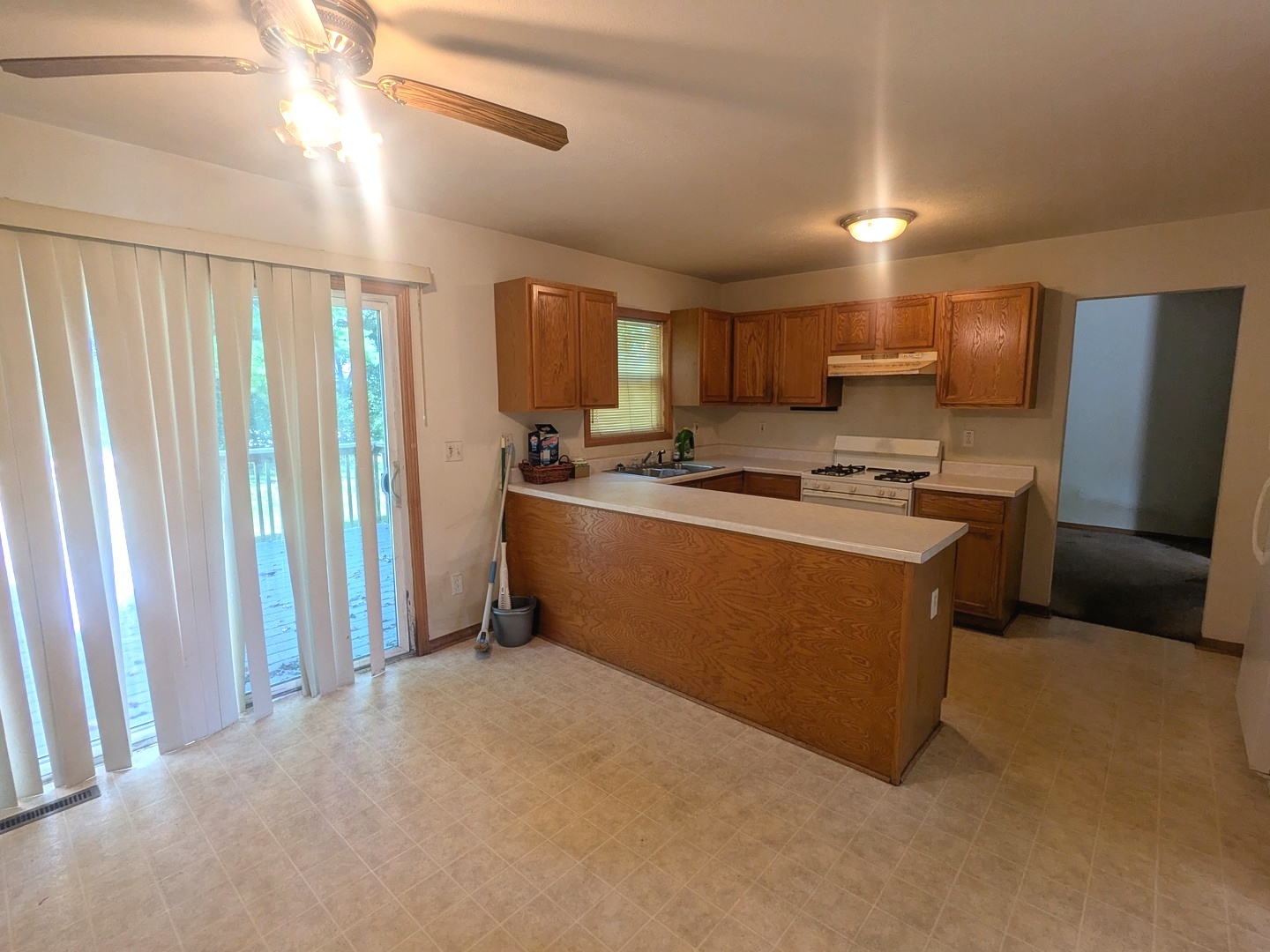 1053 School Street Property Photo 4