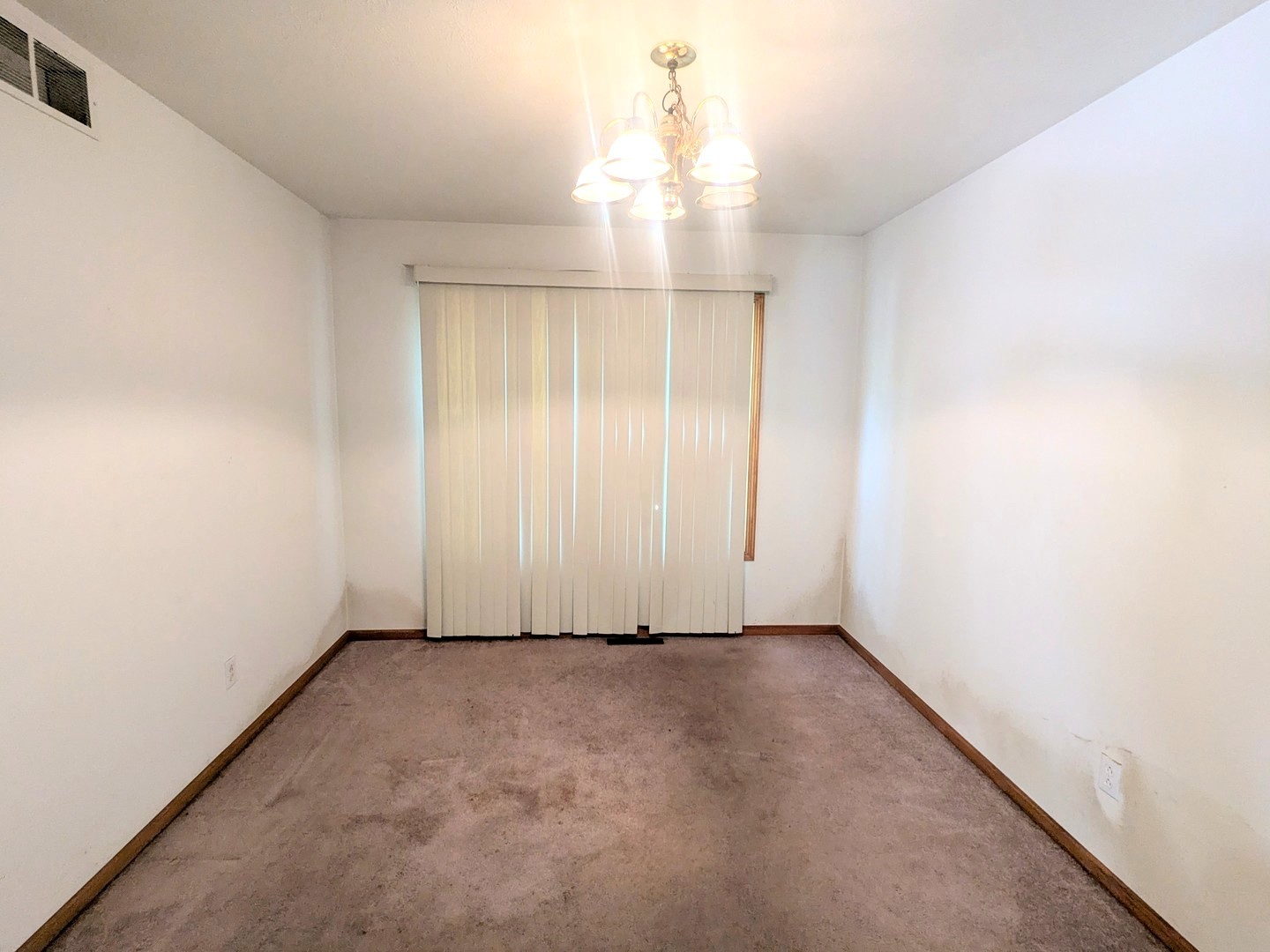 1053 School Street Property Photo 7