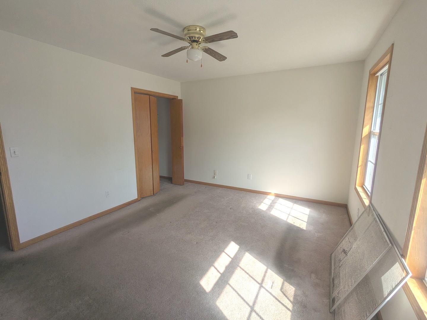 1053 School Street Property Photo 8