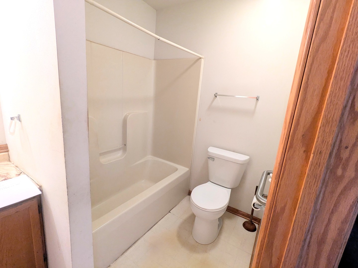 1053 School Street Property Photo 12