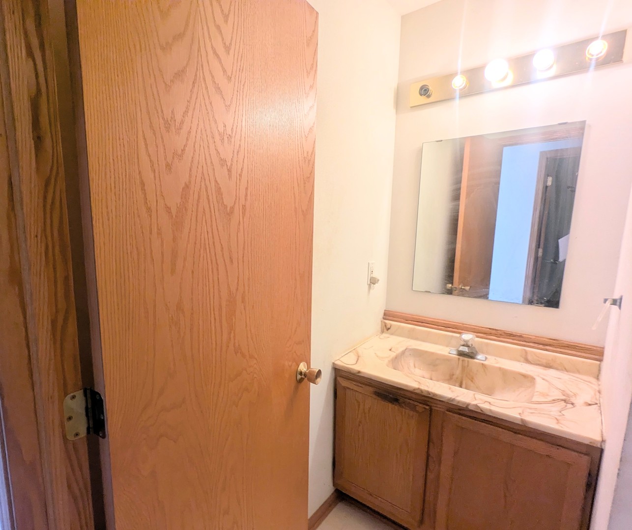1053 School Street Property Photo 13