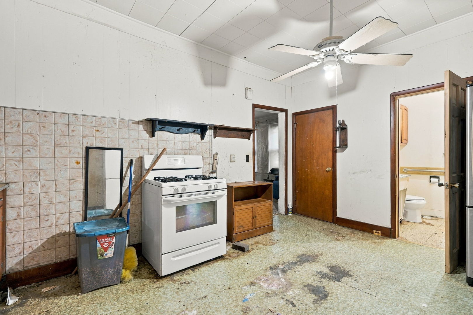 633 Locust Place Property Photo 5