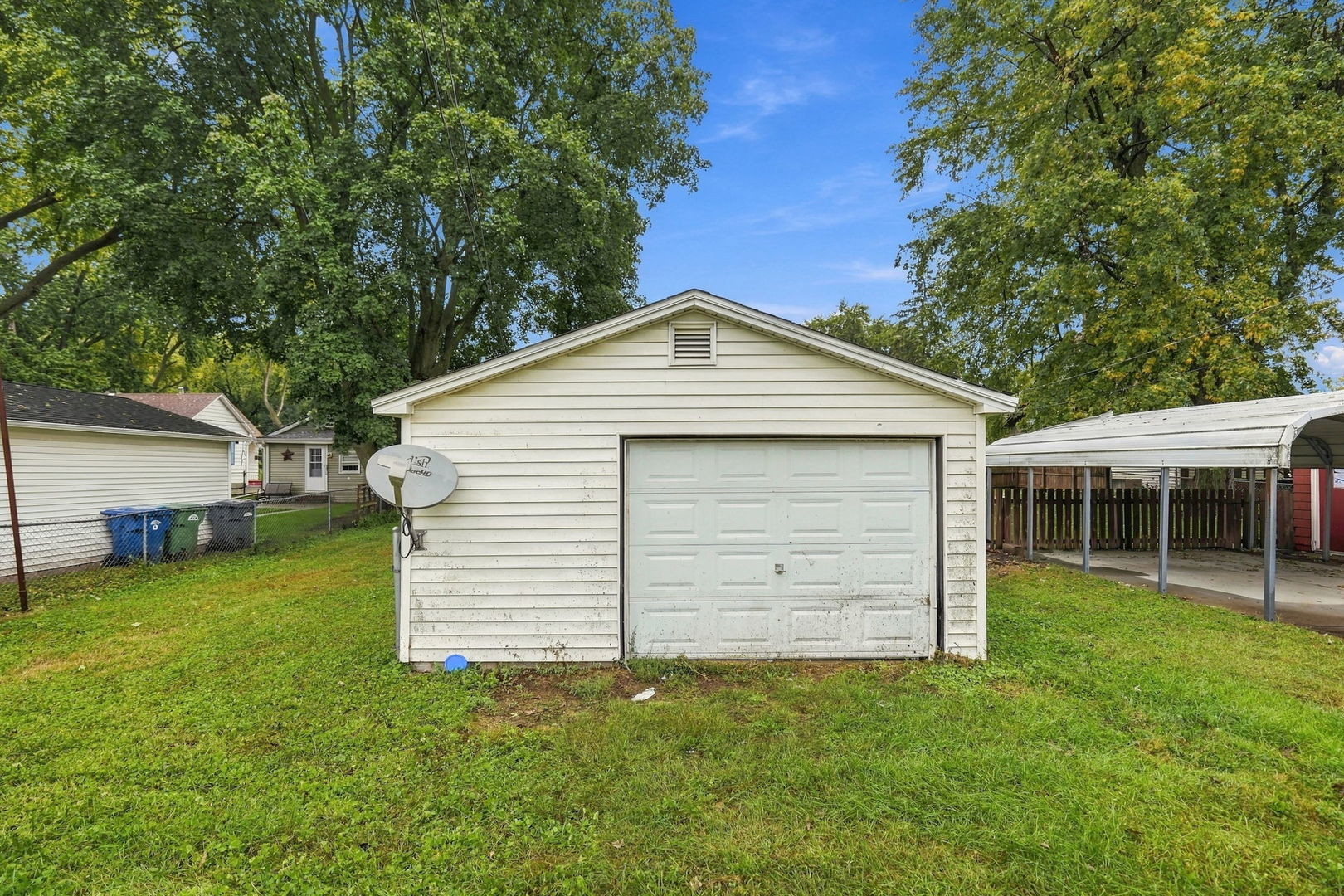 633 Locust Place Property Photo 14