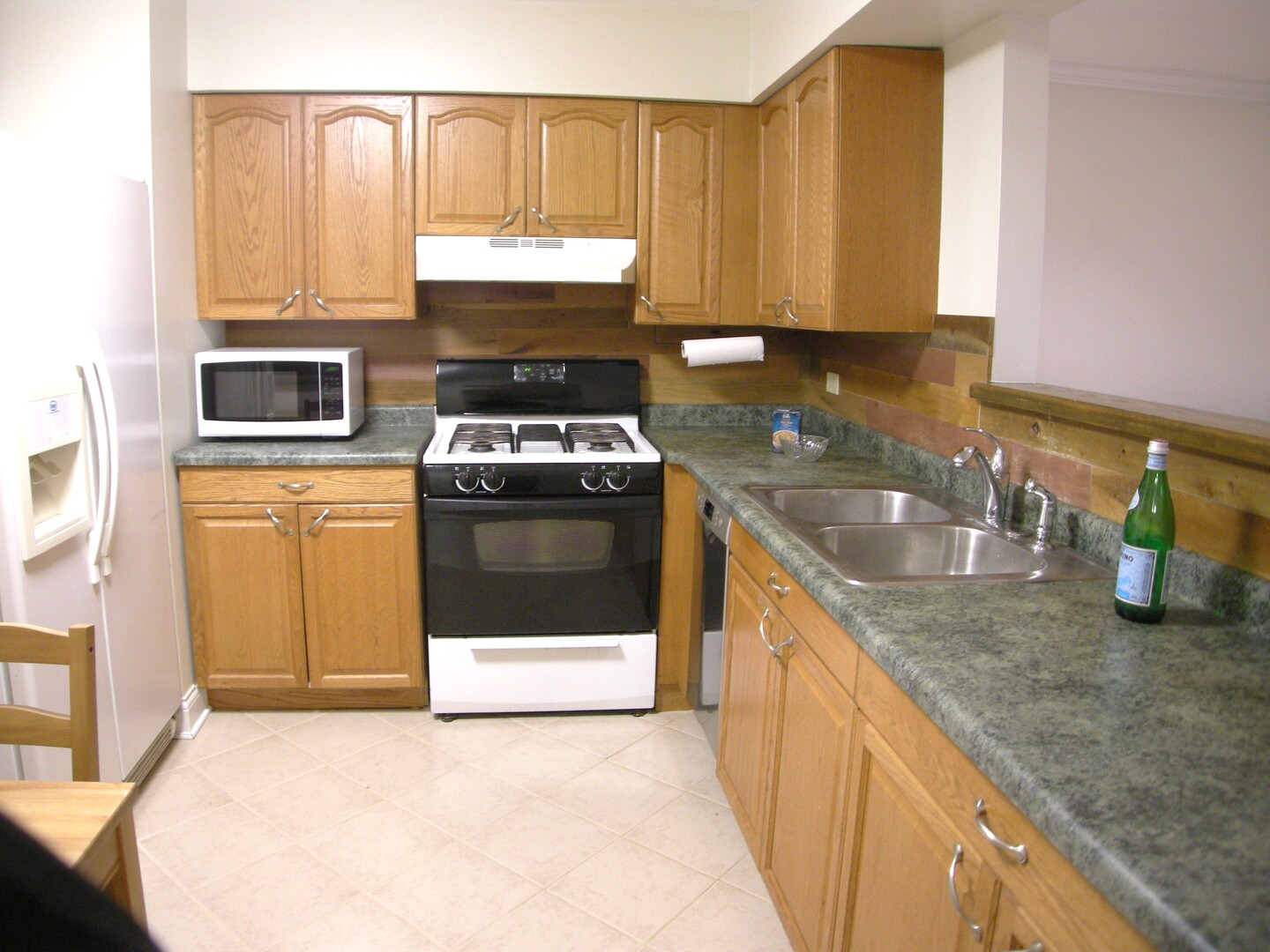 670 Marilyn Avenue 208 Property Photo 3