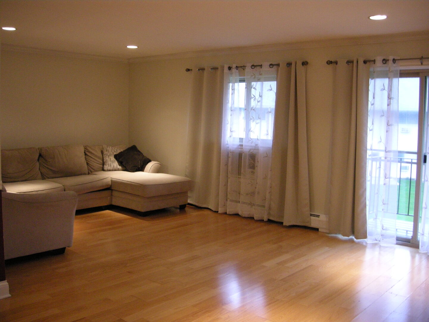 670 Marilyn Avenue 208 Property Photo 4
