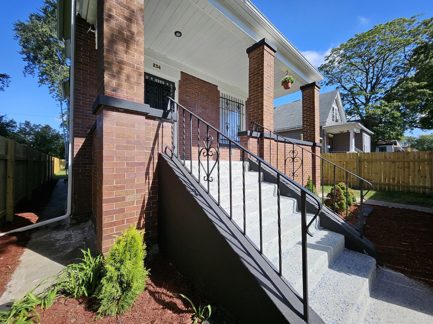 234 W 105th Place Property Photo 3