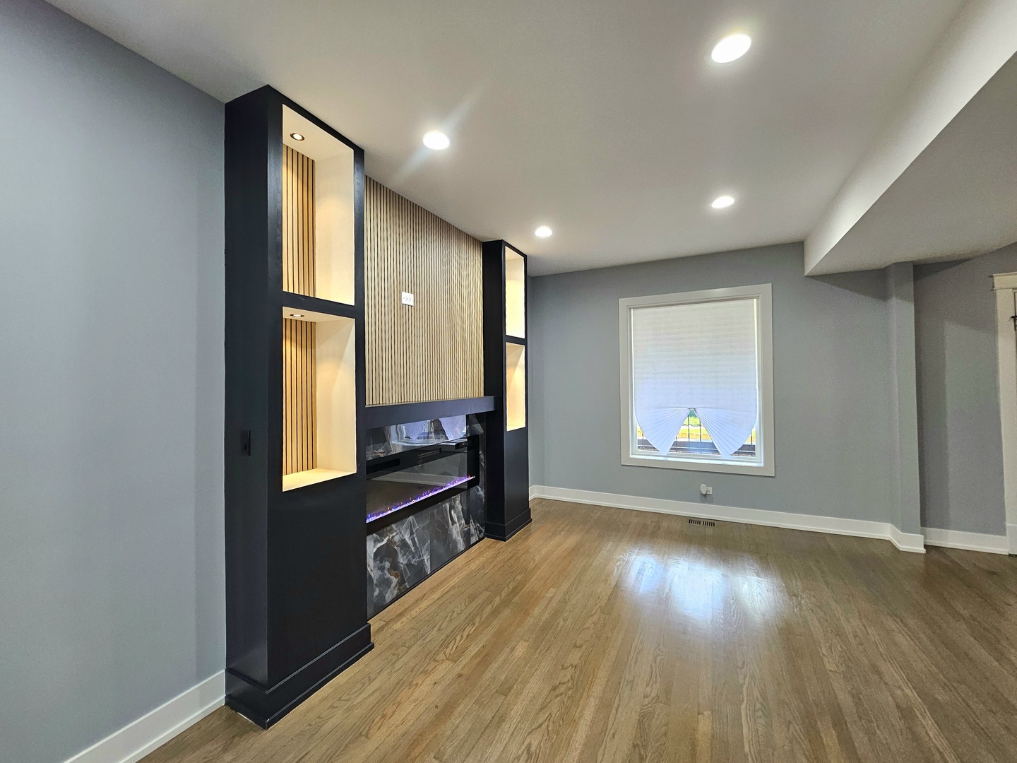 234 W 105th Place Property Photo 8