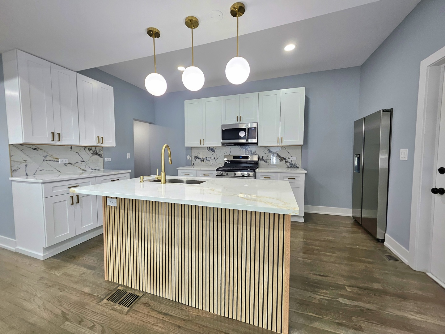 234 W 105th Place Property Photo 16