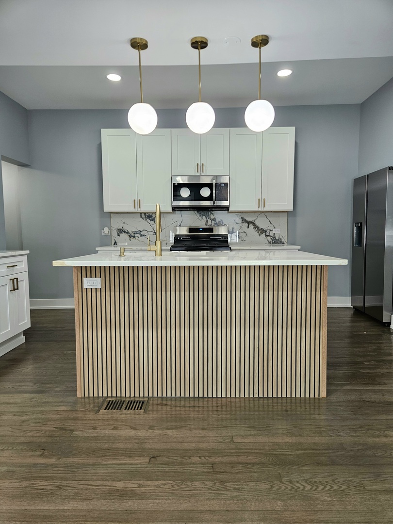 234 W 105th Place Property Photo 19