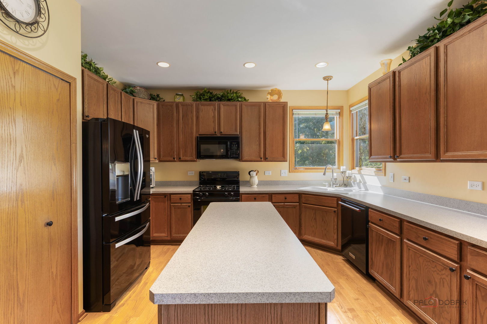 1490 Pheasant Trail Court Property Photo 12