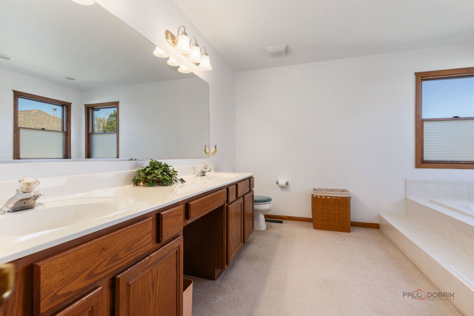 1490 Pheasant Trail Court Property Photo 24