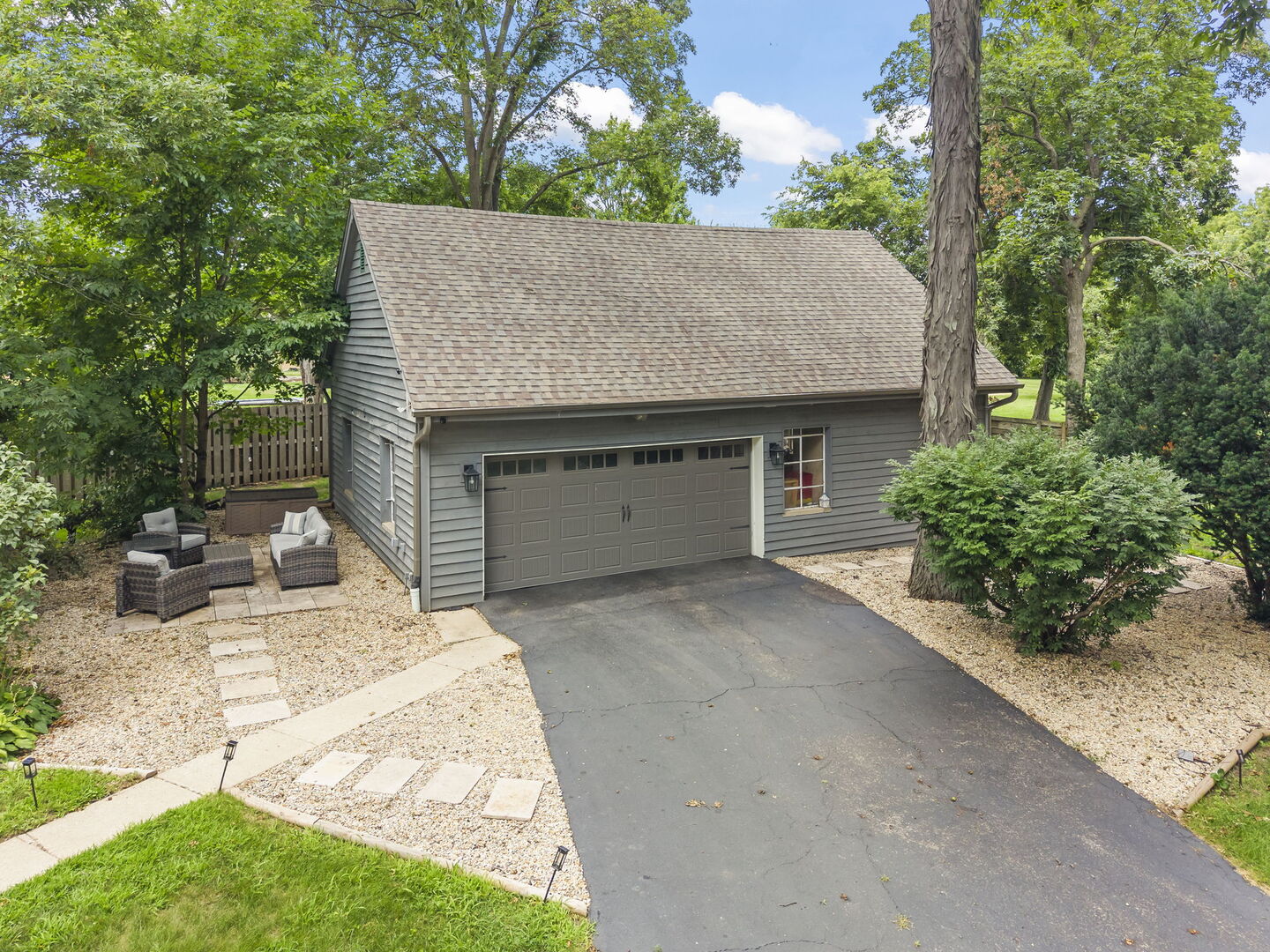 27w118 Cove Lane Property Photo 40