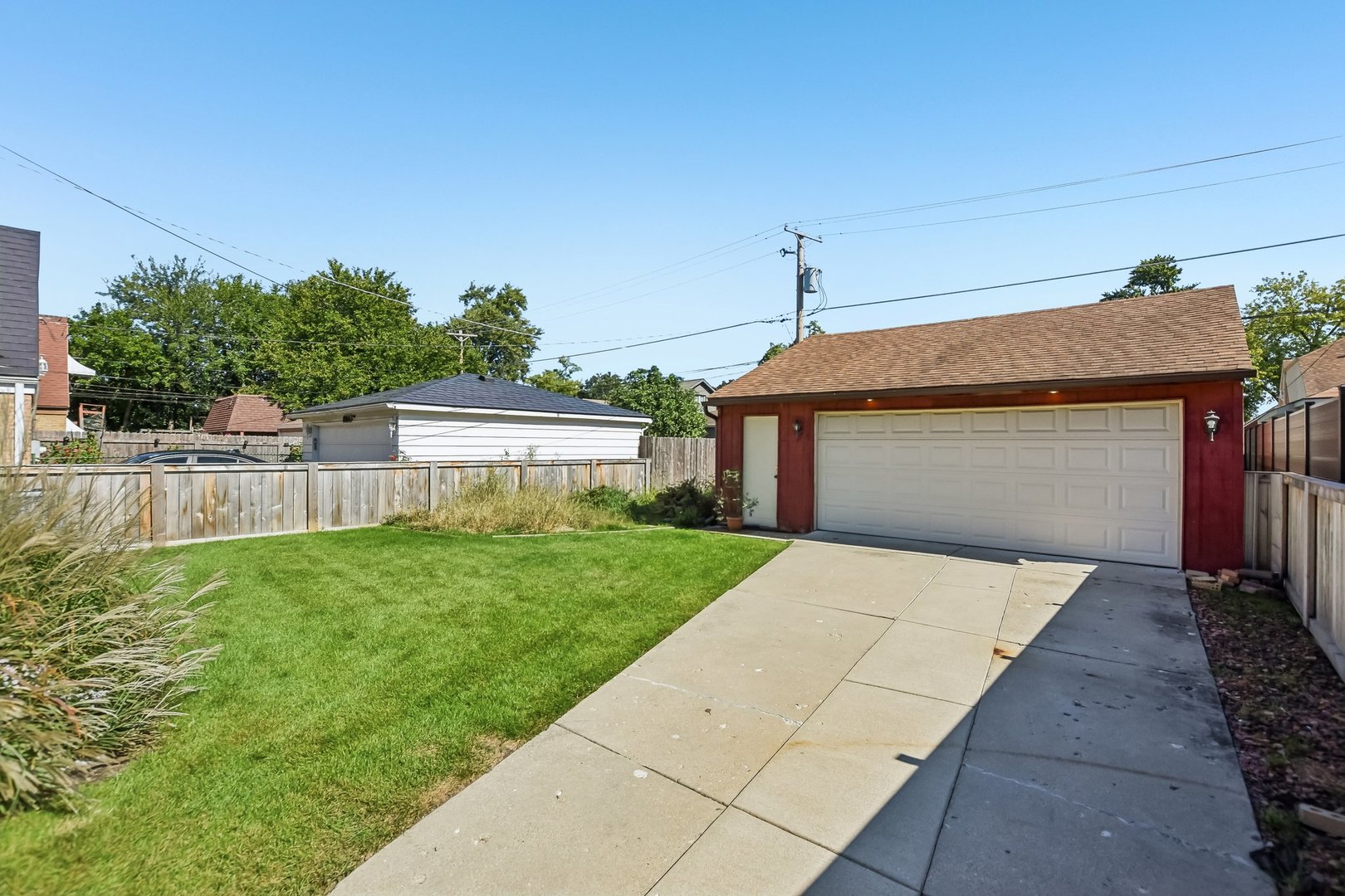 1923 N 74th Avenue Property Photo 23