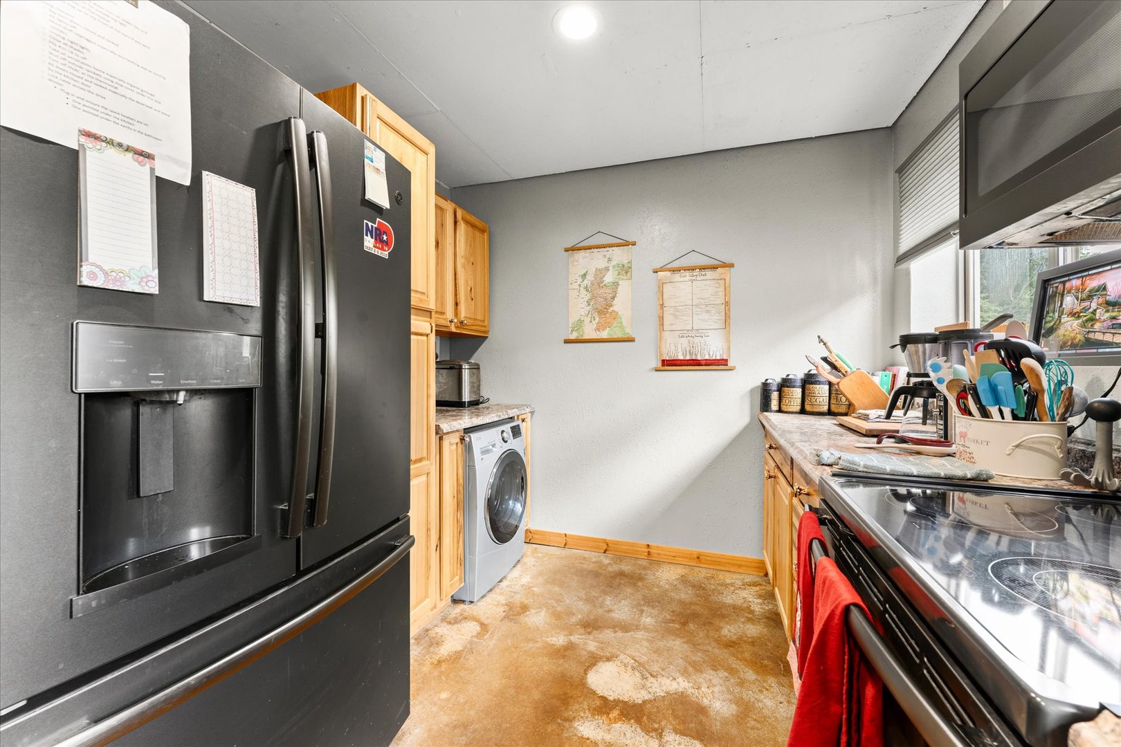7302 River Road Property Photo 7
