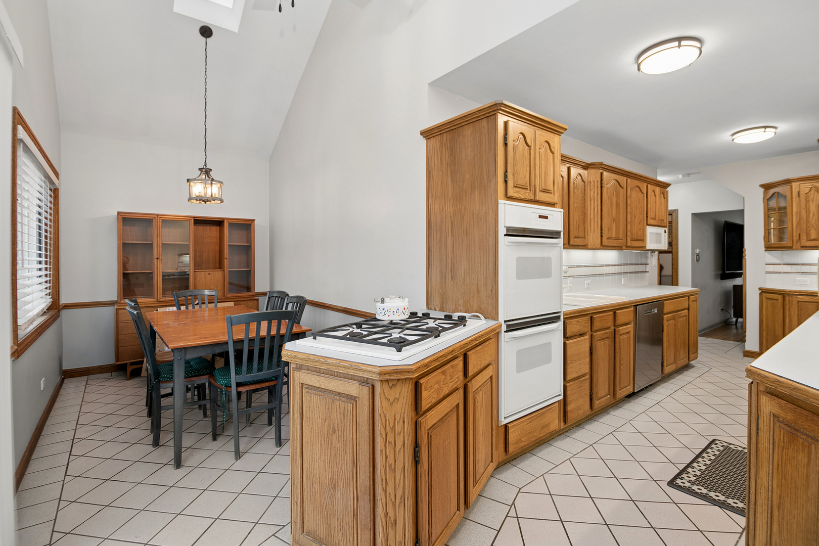 3814 Madison Avenue Property Photo 4