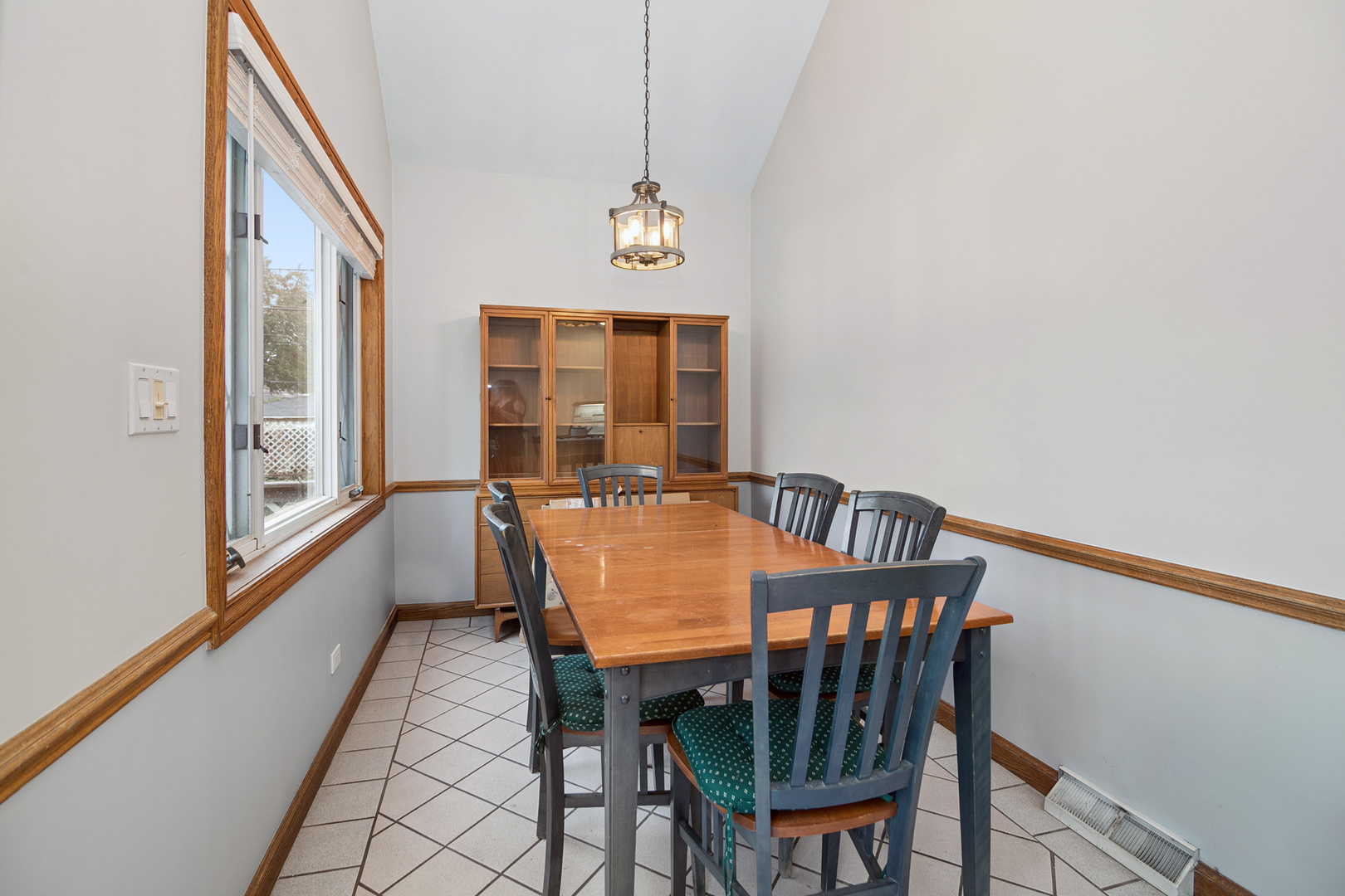 3814 Madison Avenue Property Photo 8