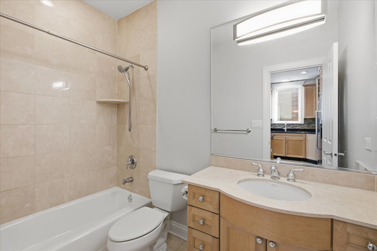 2717 N Wilton Avenue 3s Property Photo 13