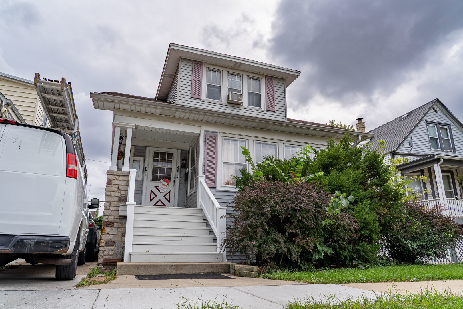 5023 W Eddy Street Property Photo 1