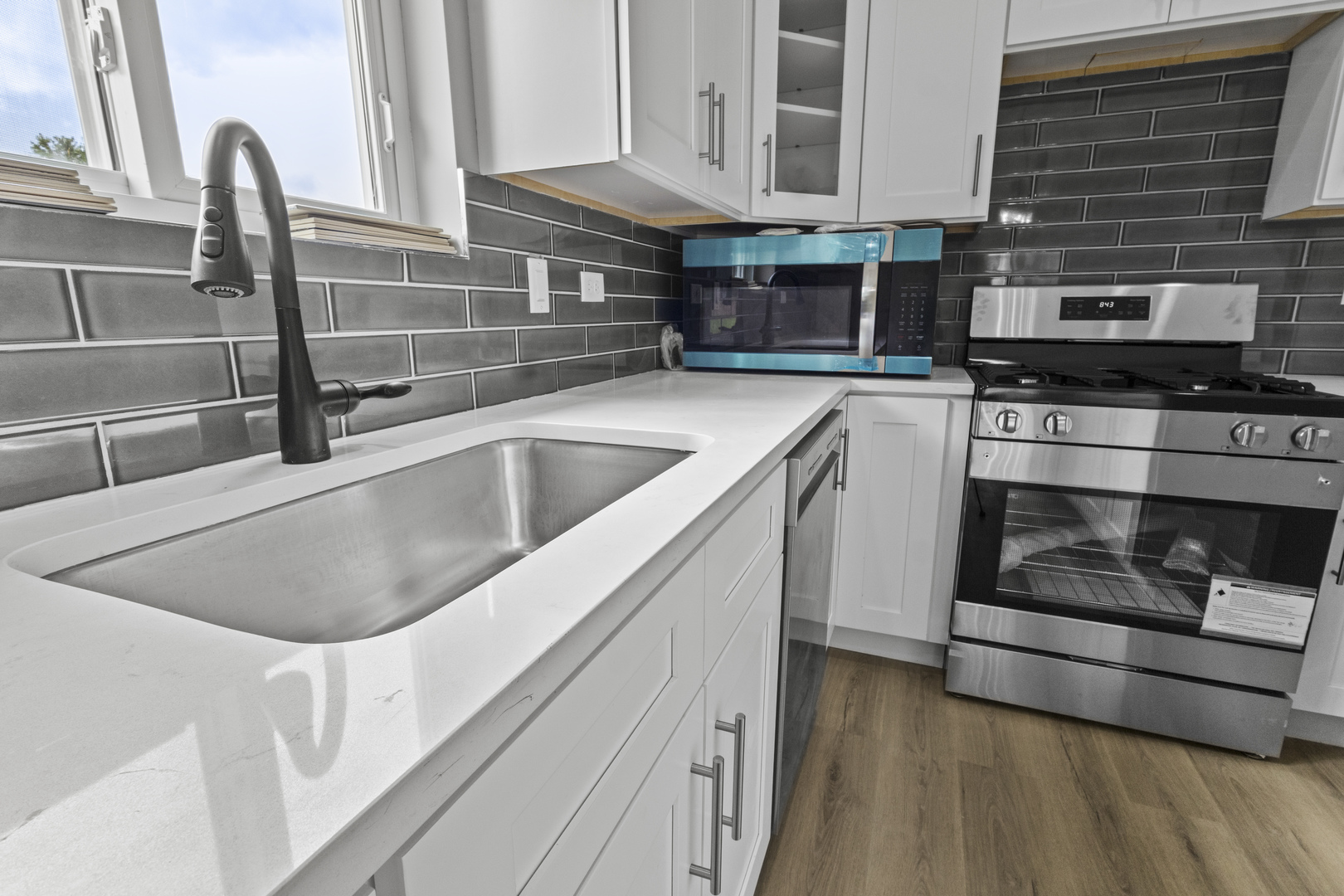 402 E Butler Avenue Property Photo 14