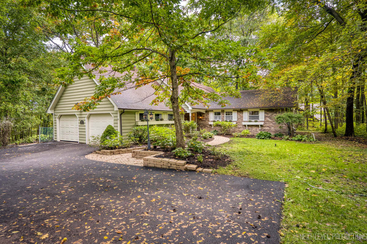 36w584 Wild Rose Road Property Photo 2