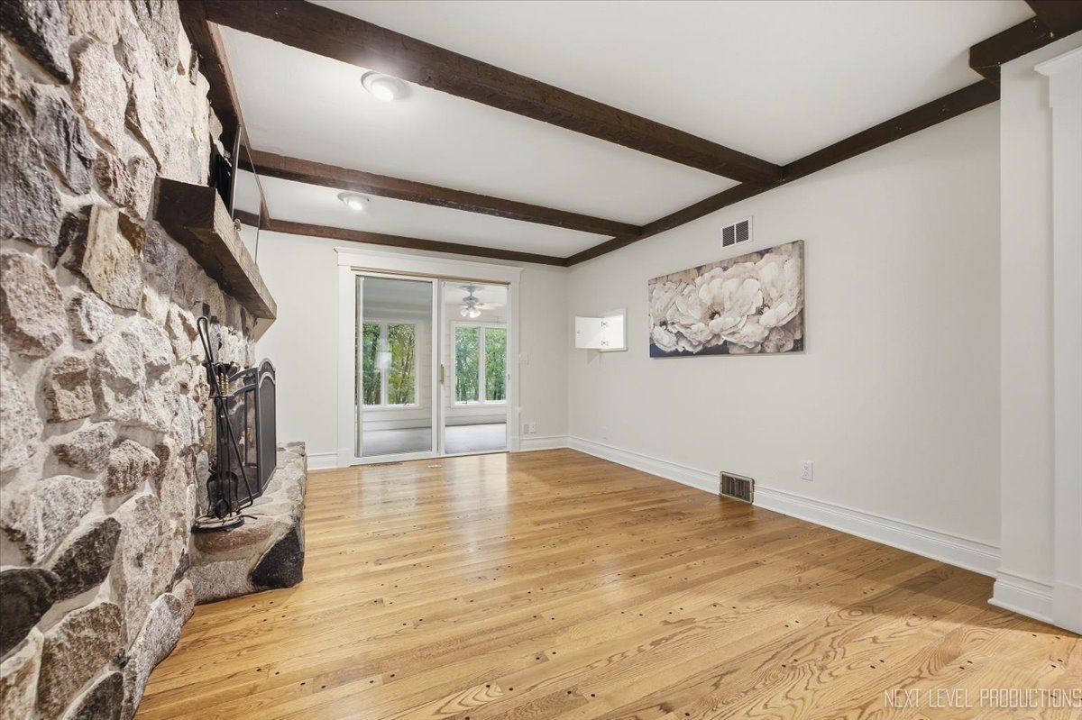 36w584 Wild Rose Road Property Photo 5