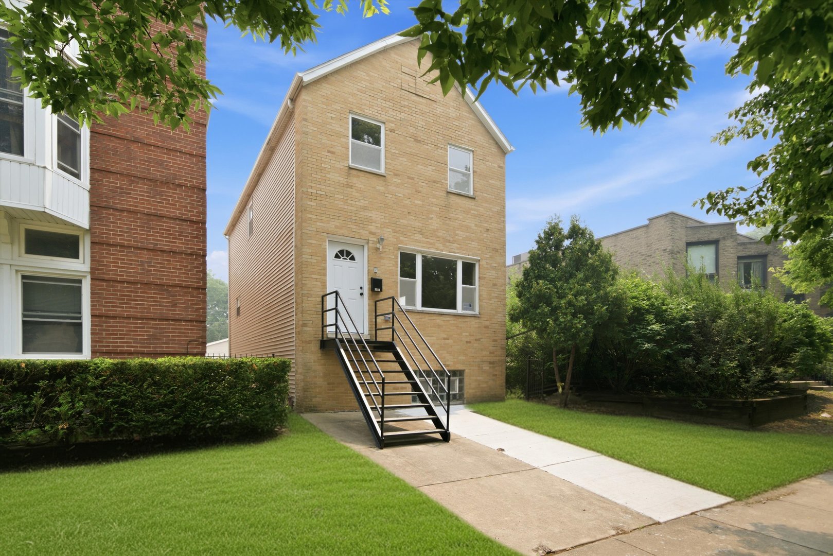 3343 S Michigan Avenue Property Photo 3
